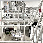  amixon®锥形混合机AMK 600在这里具有连续混合器的功能。