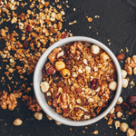 从工艺角度来看，麦片的生产比其质朴的外表所暗示的要复杂得多