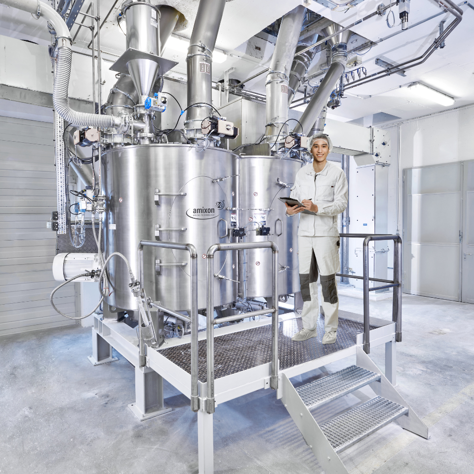 HM型双轴搅拌机专为含液体成分的面包原料而优化设计。